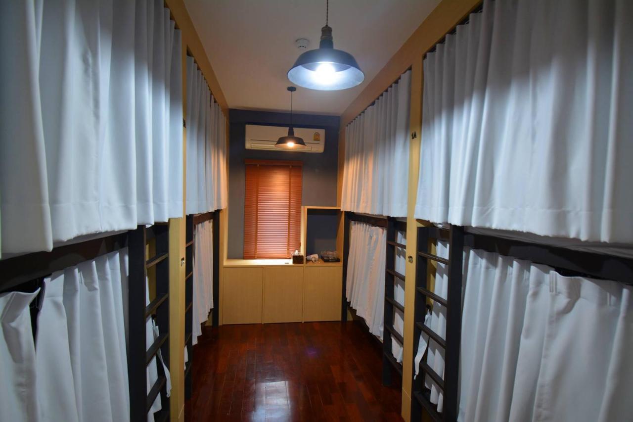 GN Luxury Hostel Bangkok Extérieur photo